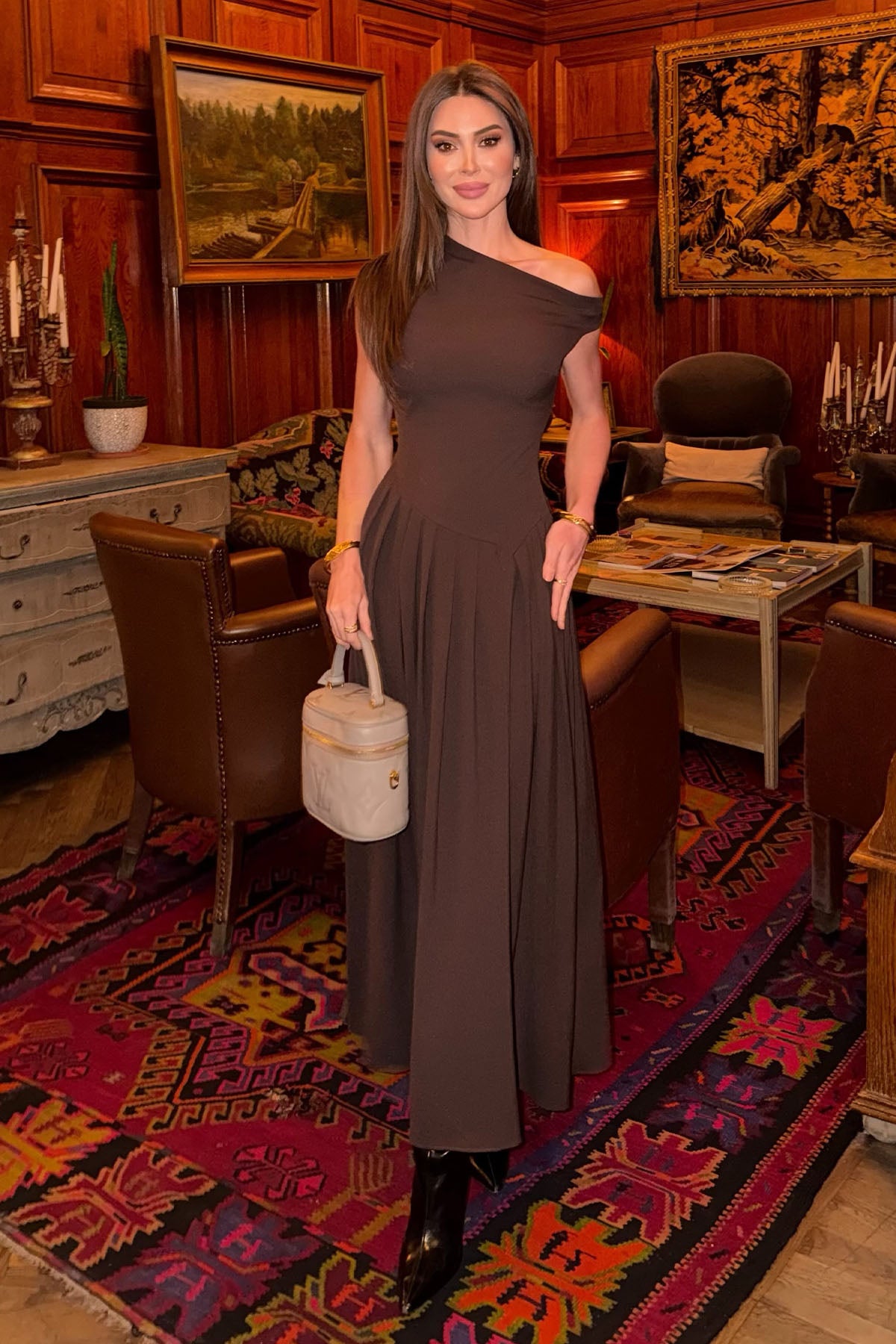 Kadın Kayık Yaka Pileli Maksi Boy Elbise Kahverengi