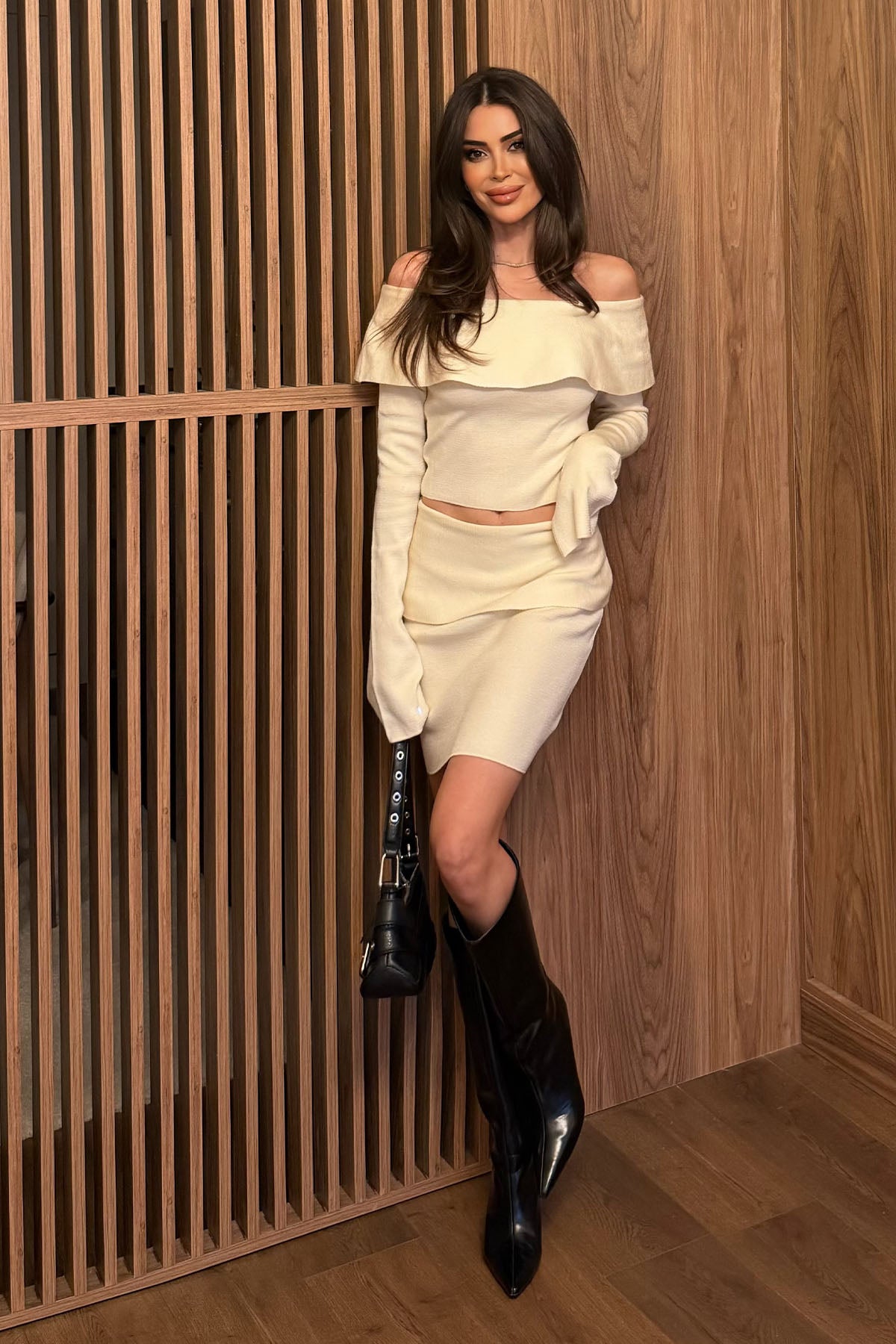 Kadın Kayık Yaka Etekli Triko Takım Ekru