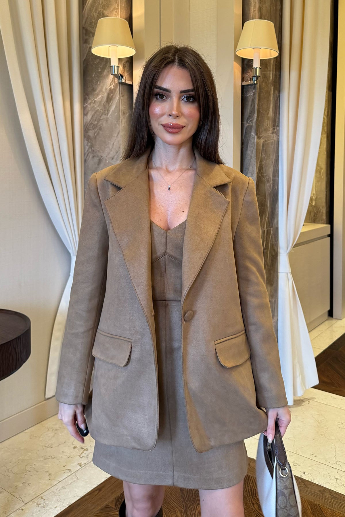 Kadın Süet Elbiseli Blazer Takım Vizon