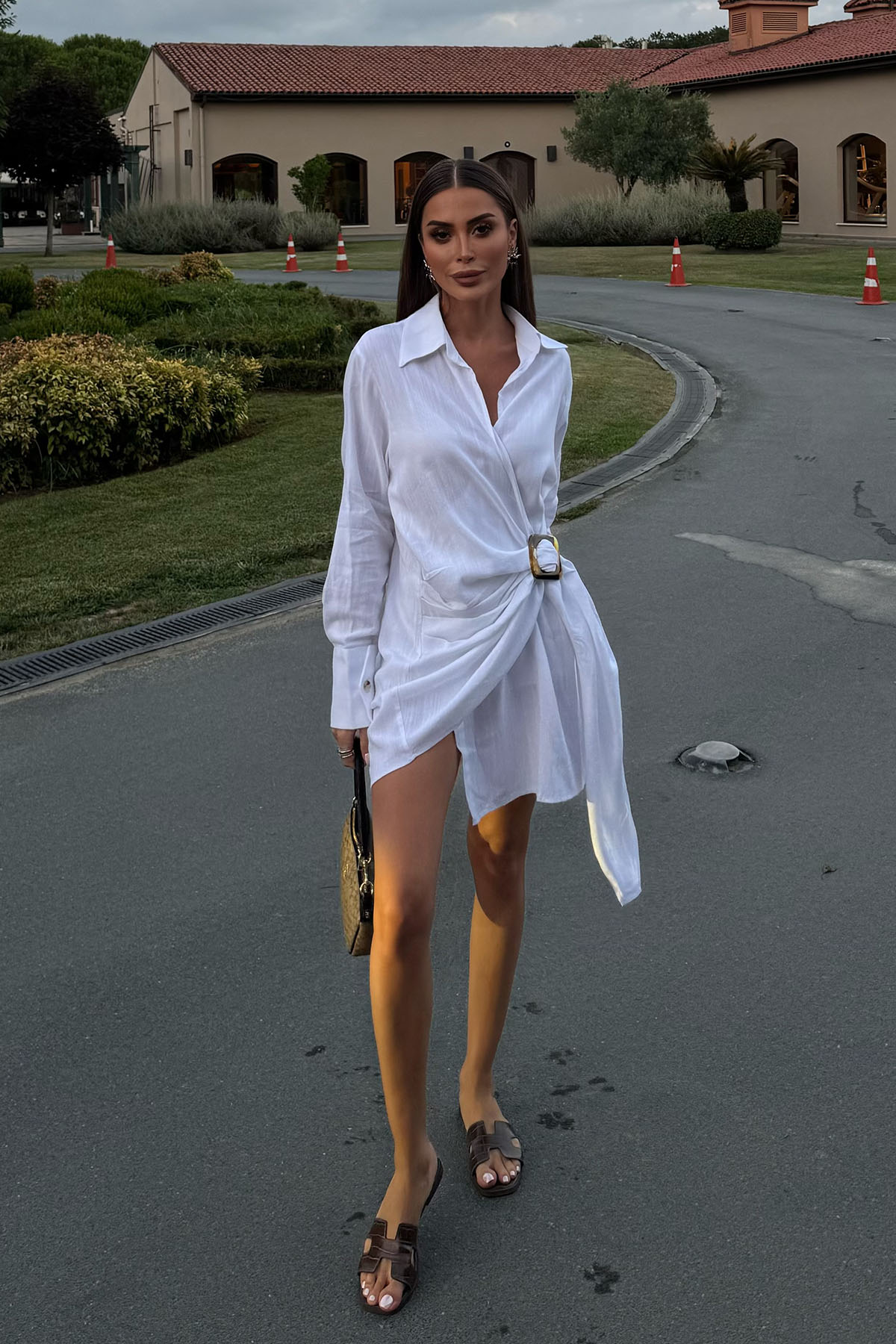 Kadın Toka Detaylı Kruvaze Elbise Beyaz