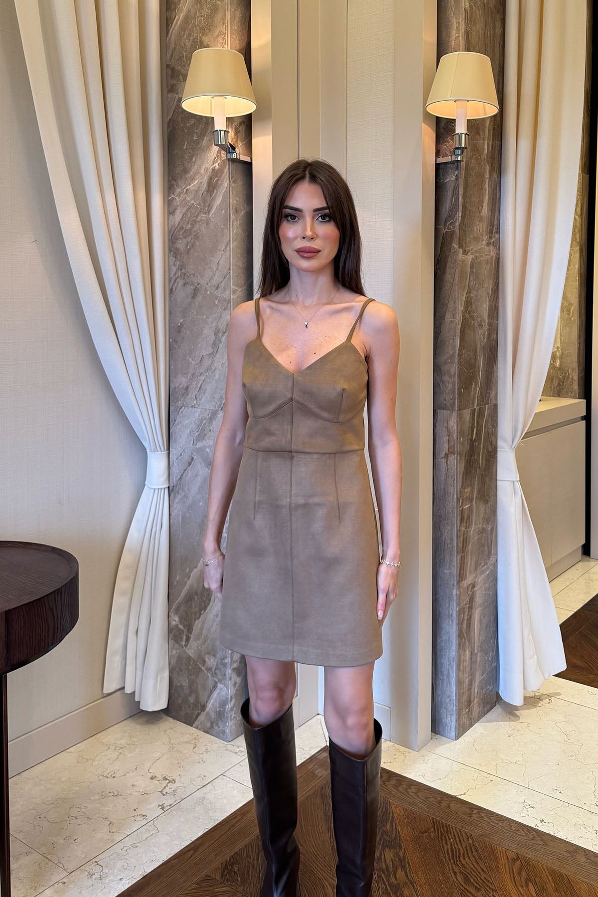 Kadın Süet Elbiseli Blazer Takım Vizon