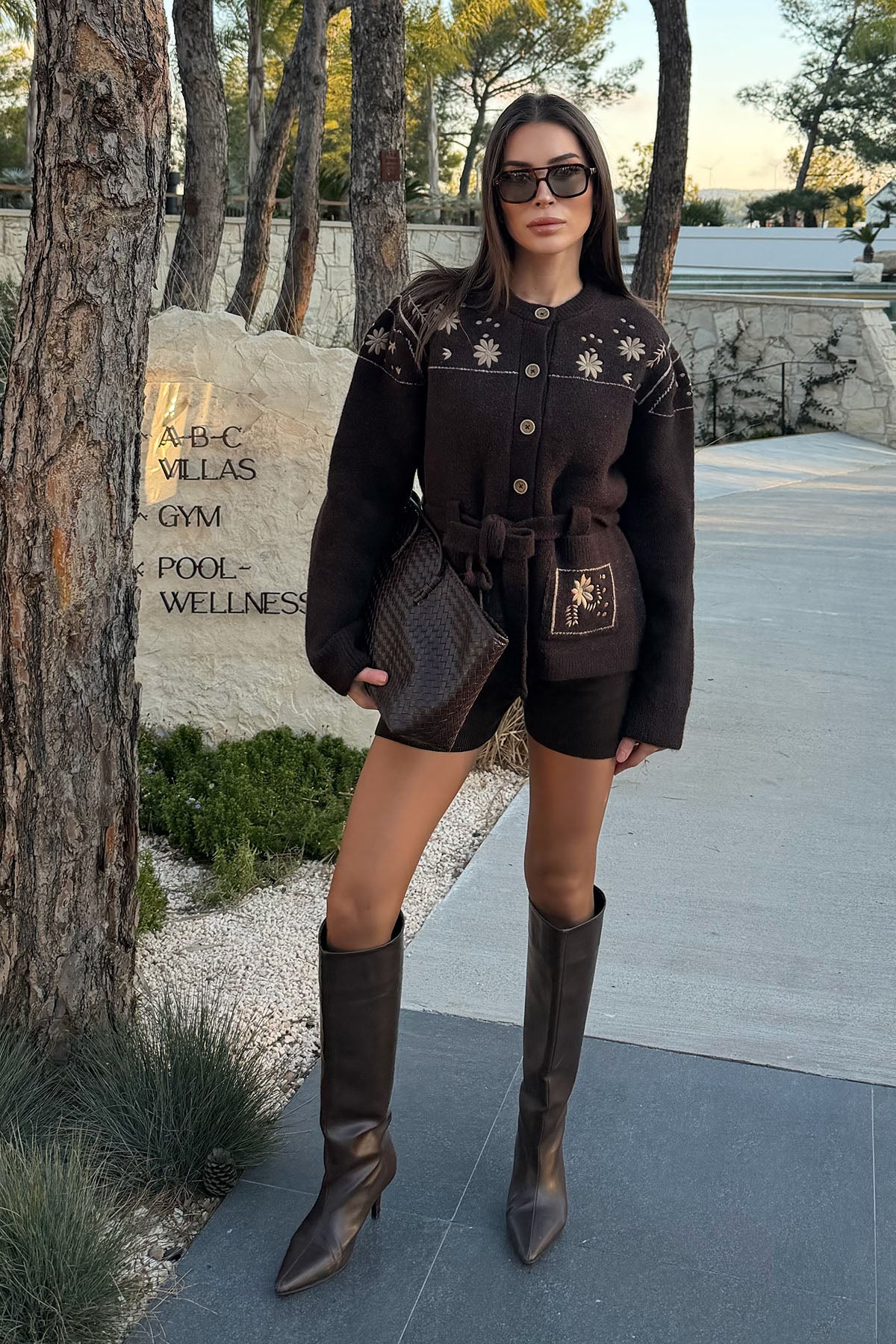 Kadın Nakış İşlemeli Hırka Acı Kahve