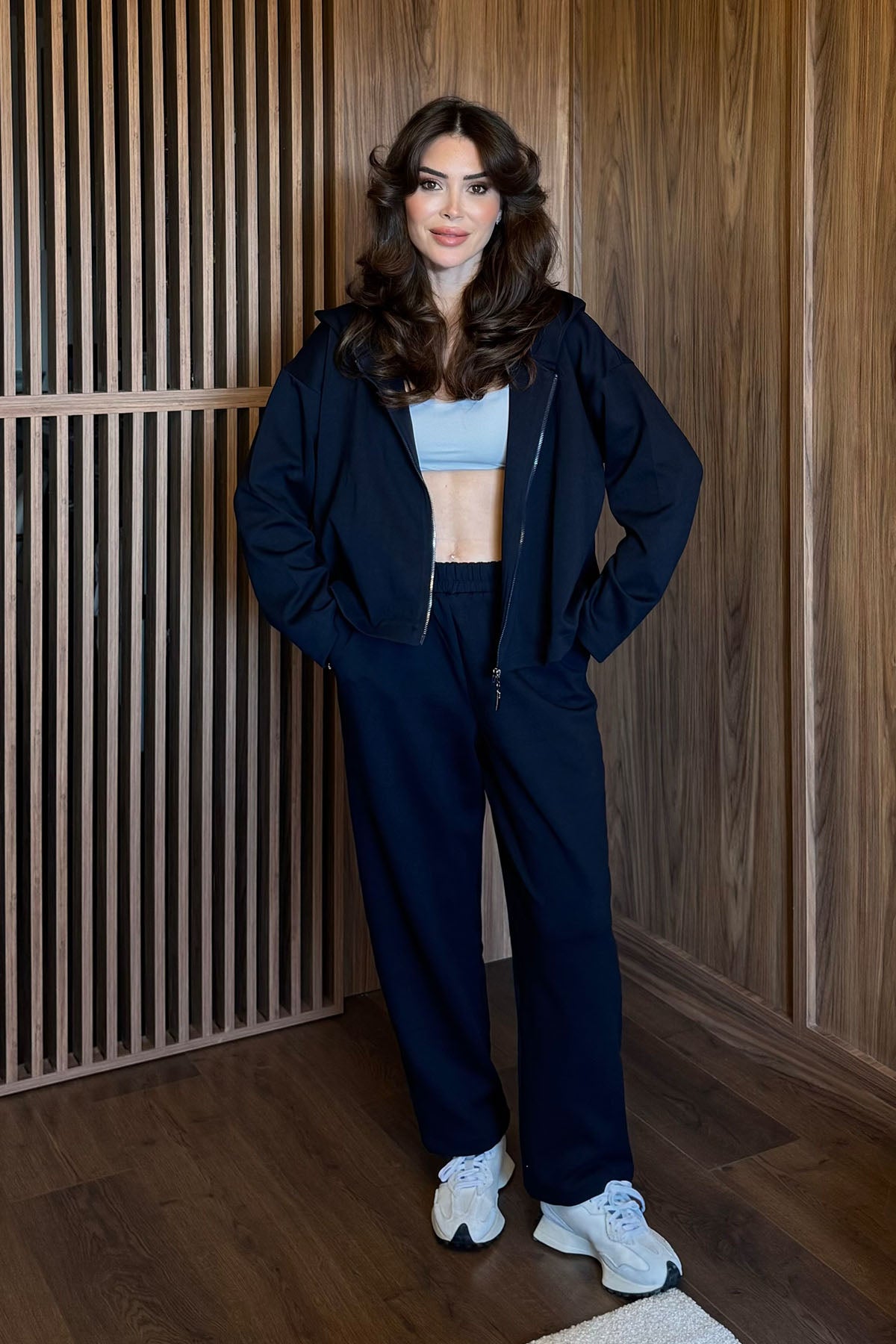 Kadın İnterlok Kapüşonlu Kısa Sweat Lacivert