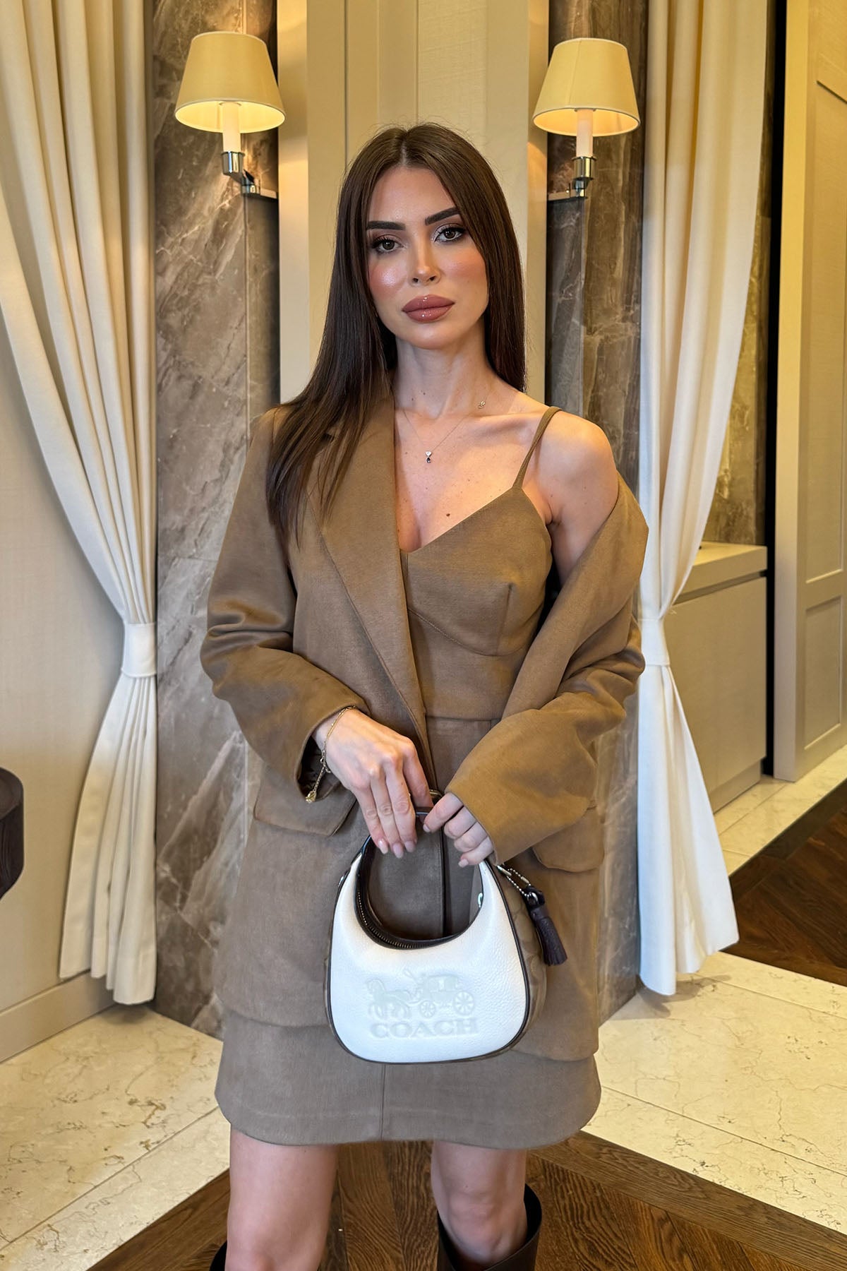 Kadın Süet Elbiseli Blazer Takım Vizon