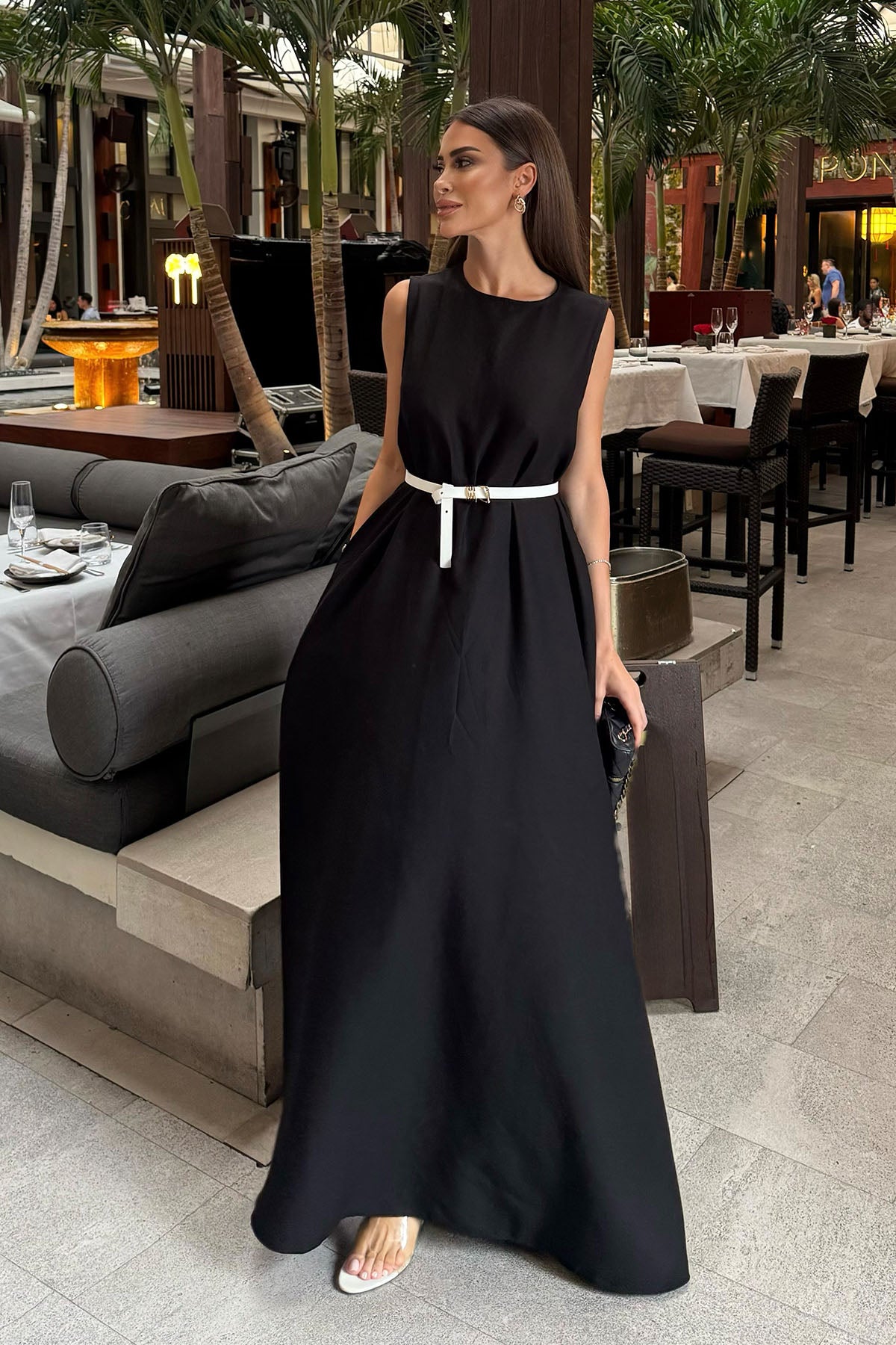 Kadın Dökümlü Pamuklu Sıfır Kol Elbise Siyah