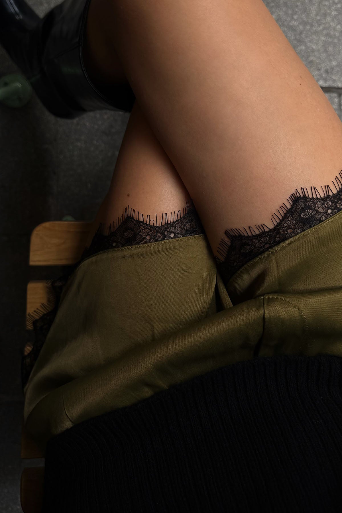 Kadın Dantel Detaylı Saten Şort Yeşil